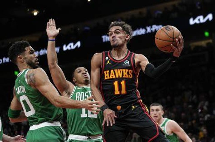 What channel does the hawks game come on tonight