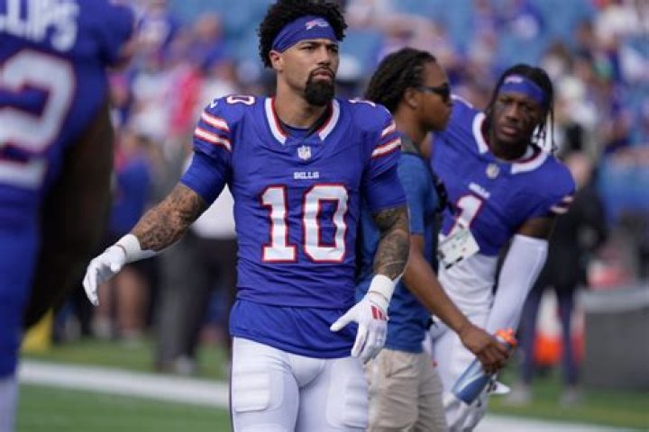 What channel is the bills patriots game on tonight