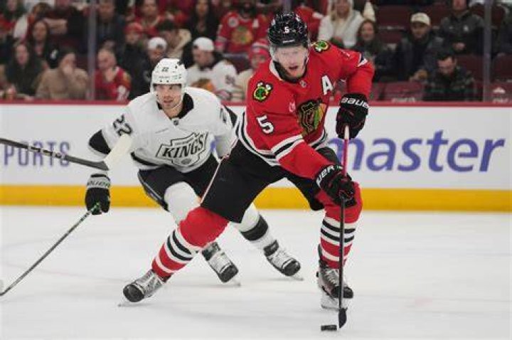 What channel is the blackhawks game on tonight
