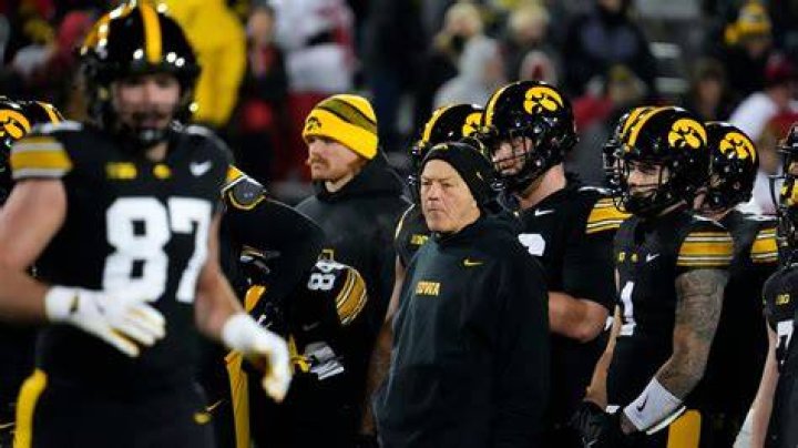 What channel is the iowa hawkeye football game on