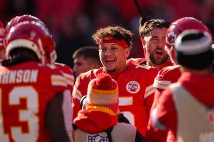 What channel is the kansas city chiefs game on tonight