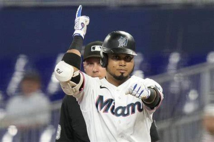What channel is the marlins game on tonight