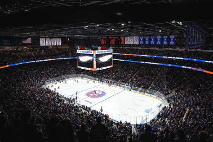 What channel is the new york islanders game on