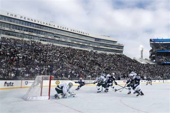 What channel is the outdoor hockey game on