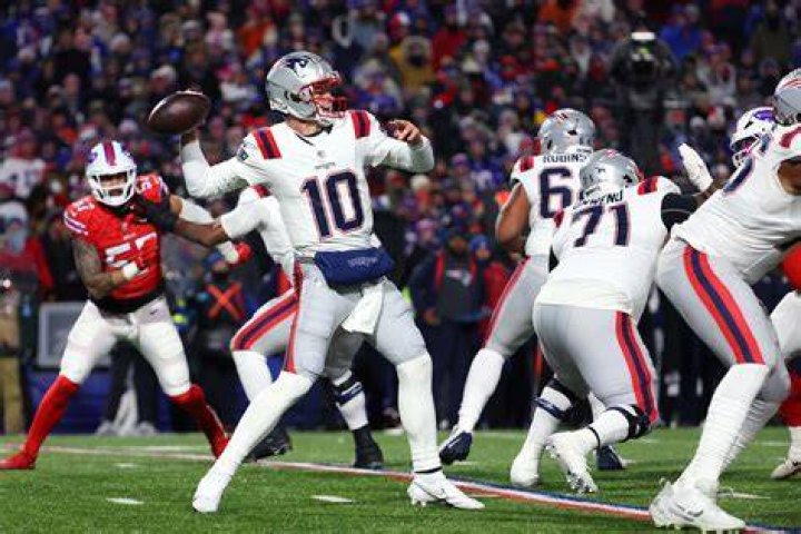 What channel is the patriots bills game on tonight