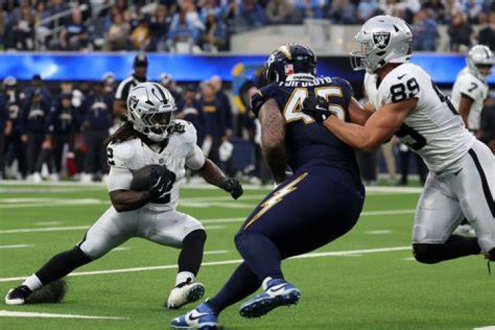 What channel is the raiders game